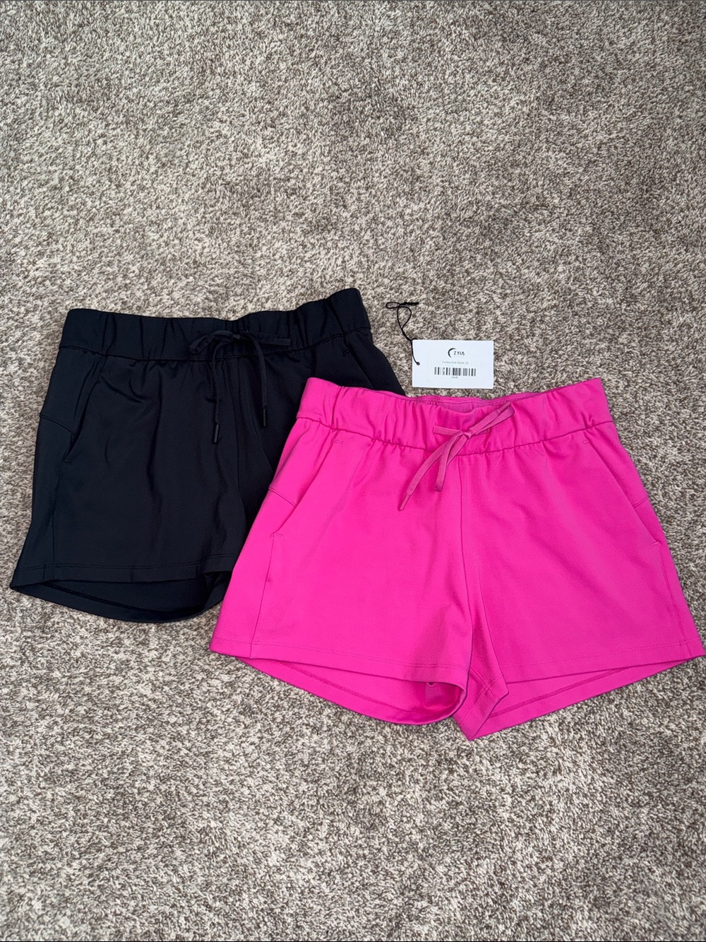 TWO Zyia Active Club Shorts Small